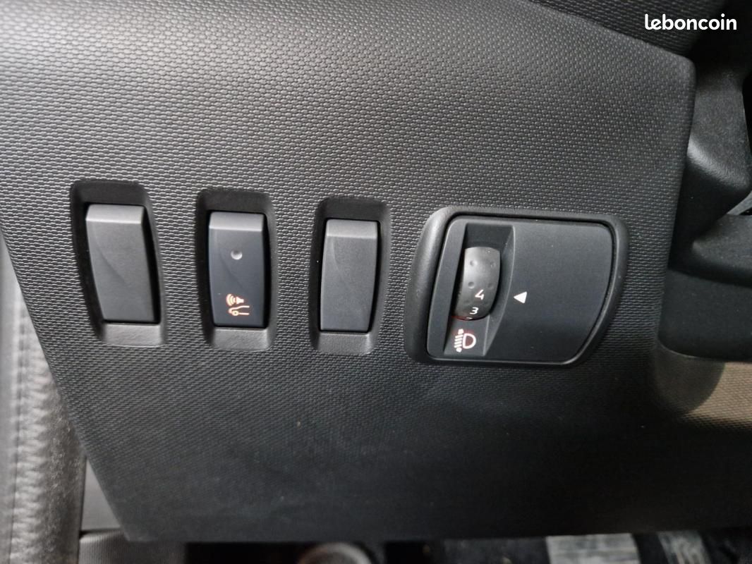 Renault Twingo E-TECH ELECTRIQUE III Equilibre (image 12)