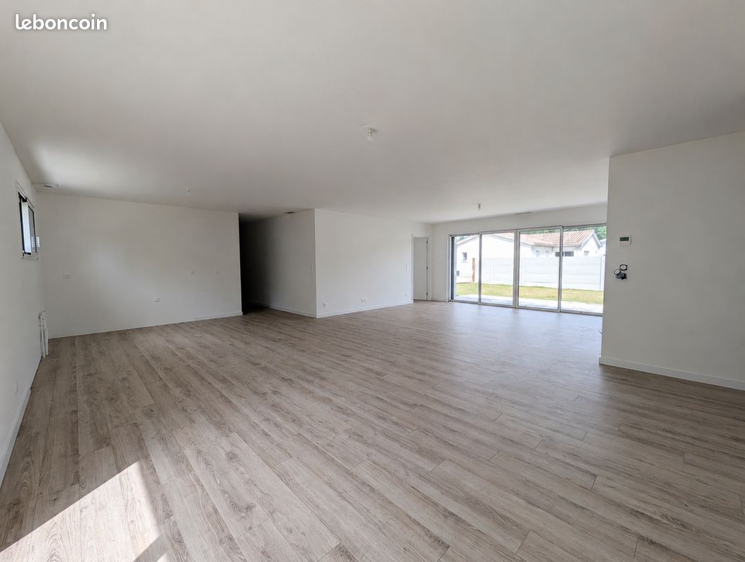 Maison 6 pièces 140 m² · à Le Pian-Médoc · 140 m² · 490 000 €