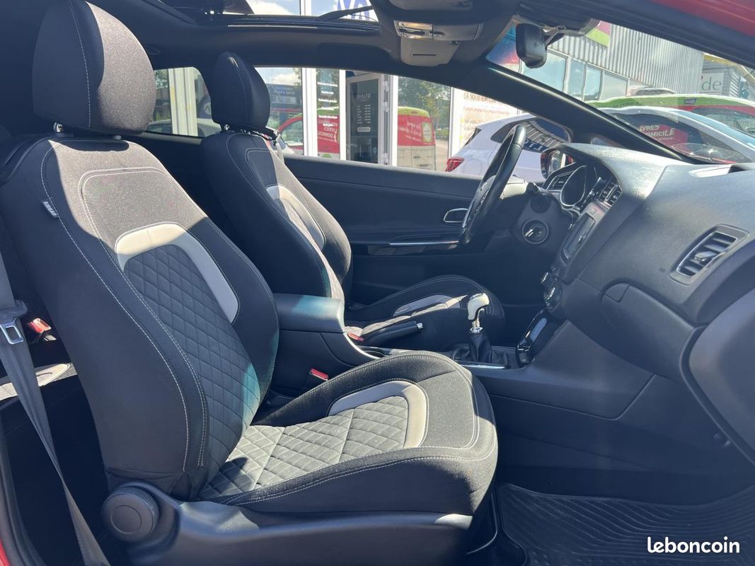 KIA PROCEED 1.0 T-GDi 120 II COUPE GT Line (image 14)