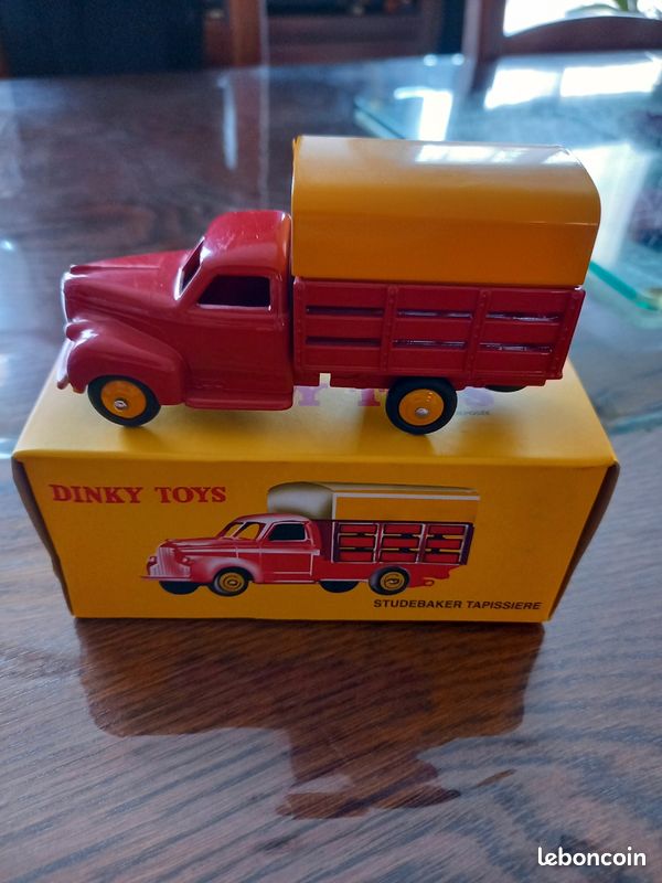 Voiture Miniature Dinky Toys Studebaker Tapissière 1/43 - Modèle GC2764, Occasion, Métal