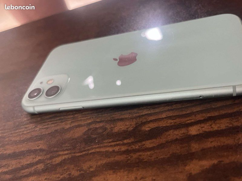 IPhone 11 (image 7)