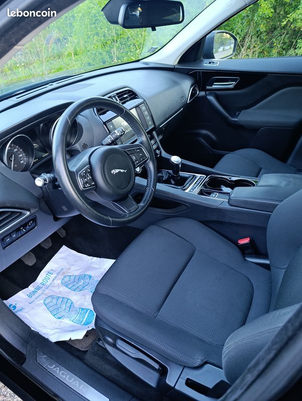 Jaguar f pace 2.0D (image 3)