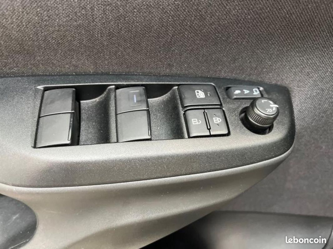 Toyota Yaris Cross 130h Design MC24 (image 20)