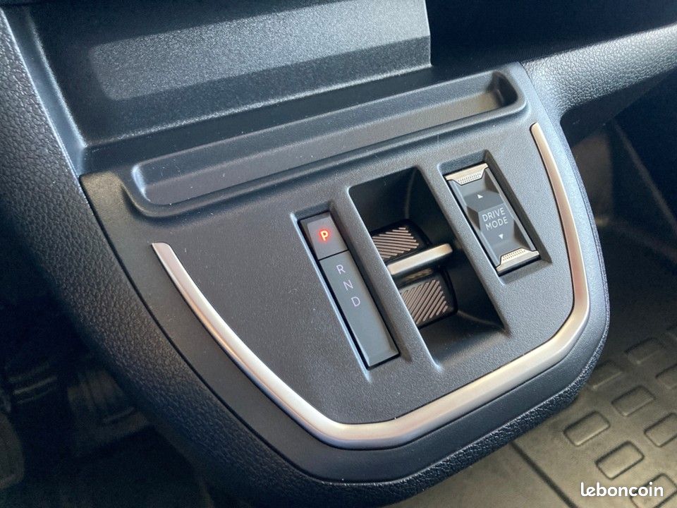 CITROEN Jumpy III VAN Ph.2 Cabine Approfondie M . 2.2 Diesel 180 Automatique 10 Km + Caméra de recul et Android Auto & Apple CarPlay 30 800 HT (image 8)