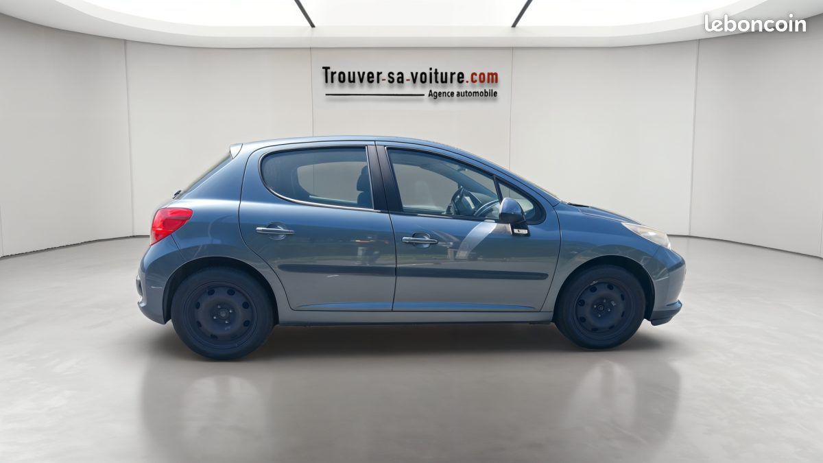PEUGEOT 207 1.6 VTI 16V 120ch EXECUTIVE 2008 (image 6)