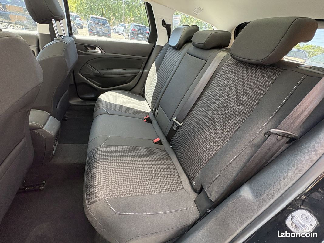 Peugeot 308 SW 1.5 BLUEHDI 130CH S&S STYLE EAT8 (image 9)
