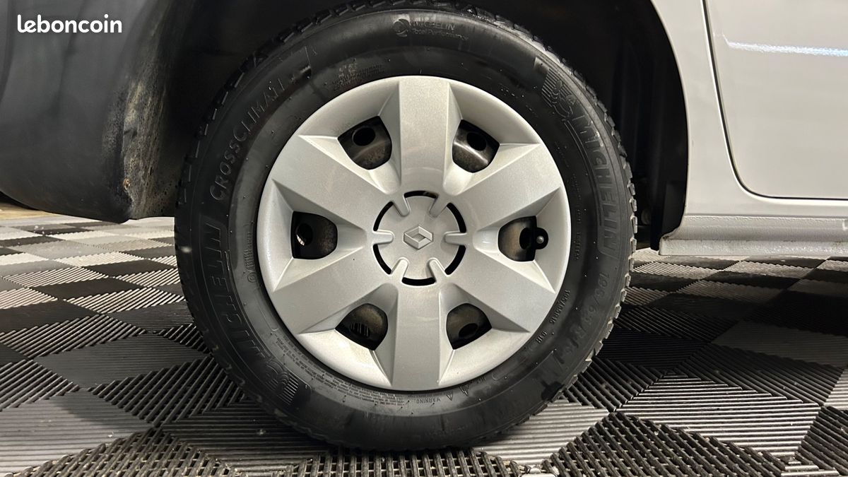 RENAULT KANGOO EXPRESS FOURGON 1.5 BLUEDCI 95 CONFORT TVA RECUPERABLe (image 39)