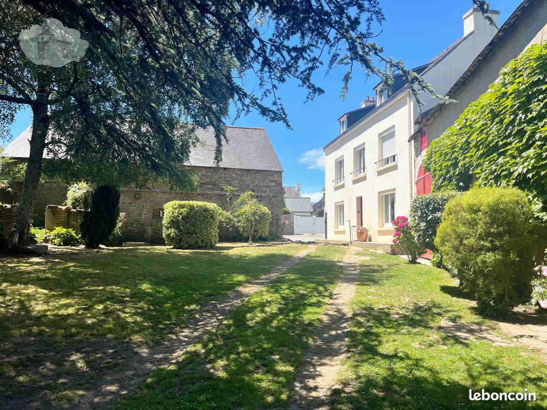 Propriété 6 pièces 132 m² (image 1)