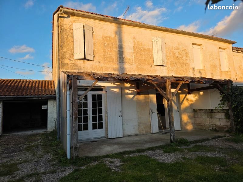 Immeuble 282 m² · à Jonzac · 282 m² · 197 580 €