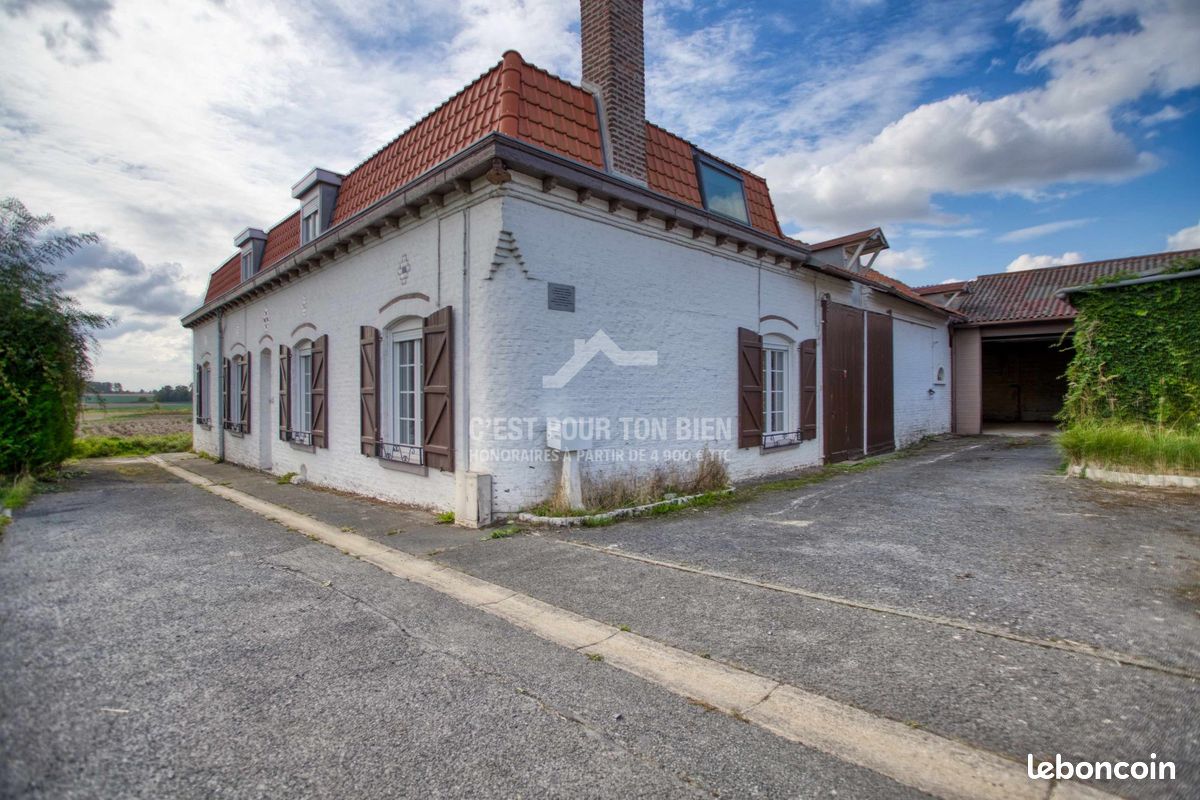 Maison 7 pièces 196 m² · à Ennetières-en-Weppes · 196 m² · 390 000 €