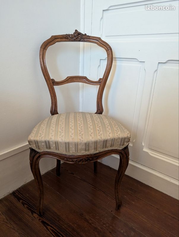 Chaise ancienne en bois et tapissée (image 4)