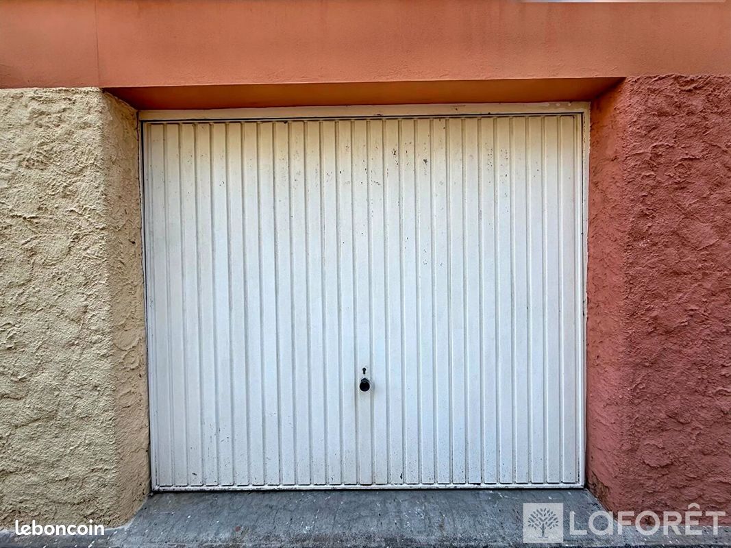 Parking/box SAINT RAPHAEL · à Saint-Raphaël · 130 €/mois