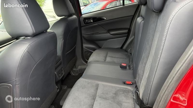 Mitsubishi Eclipse Cross 2.4 MIVEC PHEV 188ch Black Collection 4WD 2023 (image 10)