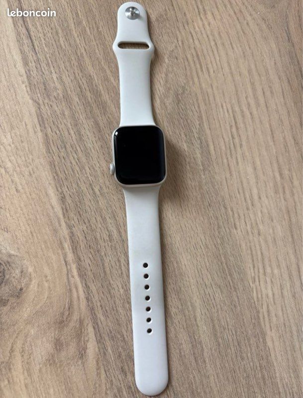 Apple Watch (image 1)