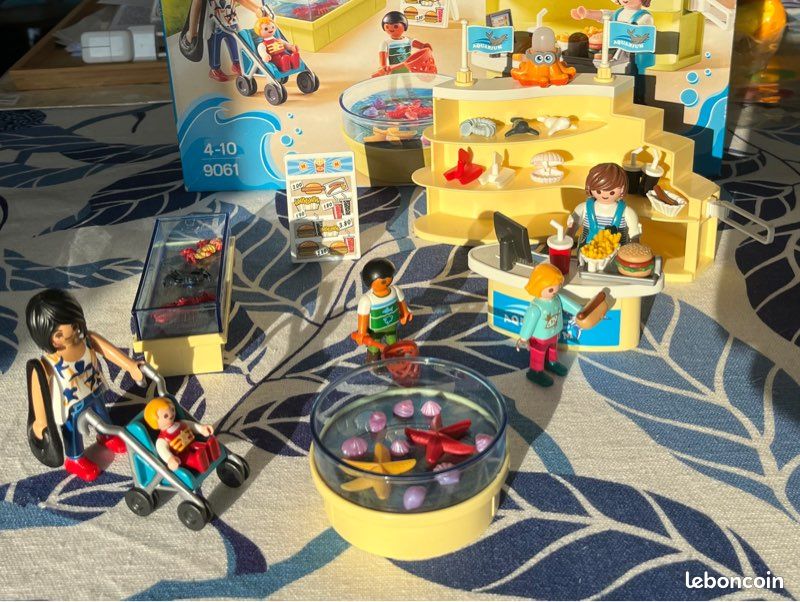 Playmobil Family Fun Aquarium 9061 (image 2)