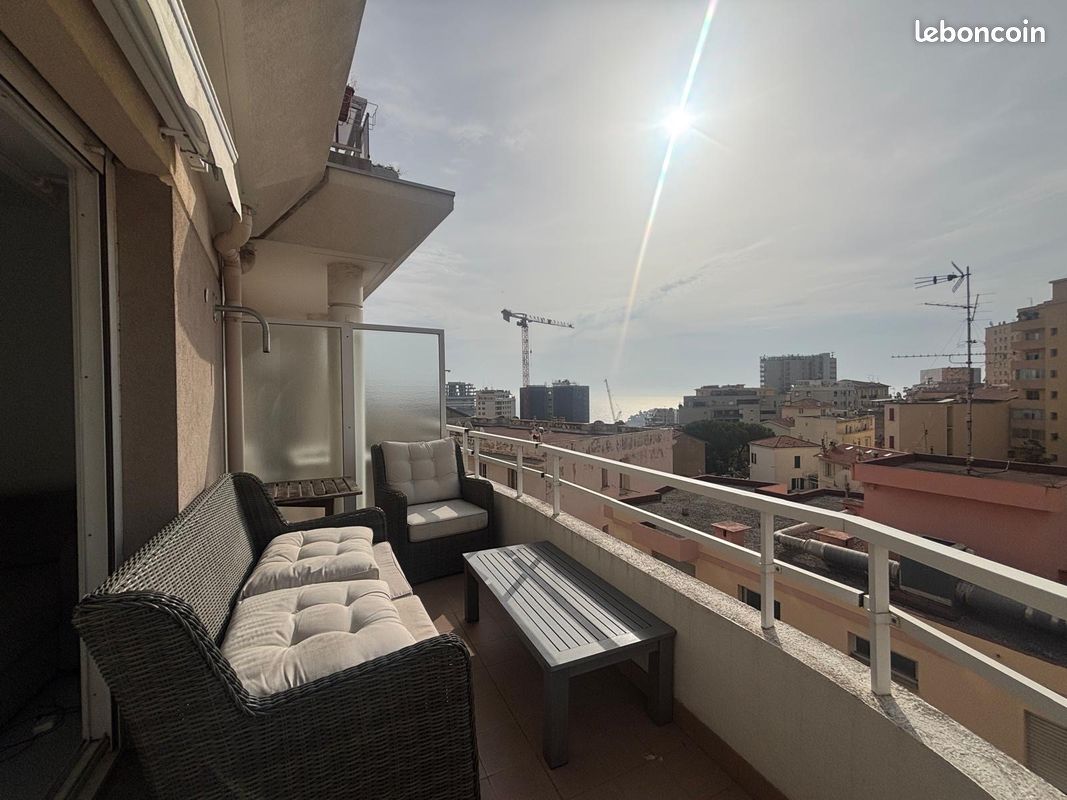 Appartement 2 pièces 49 m² · à Beausoleil · 49 m² · 2 500 €/mois
