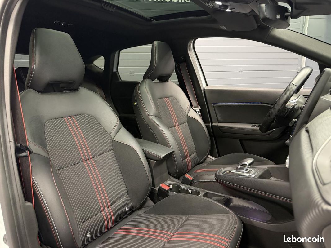 RENAULT CAPTUR RS Line 1.3L 160CV EDC -Garantie 12M-Toit ouvrant/Sono BOSE/Easy Park-Suivi Renault (image 16)