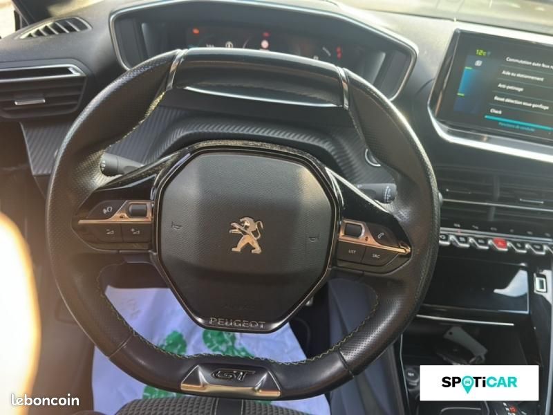 Peugeot 208 e-208 136ch GT (image 12)