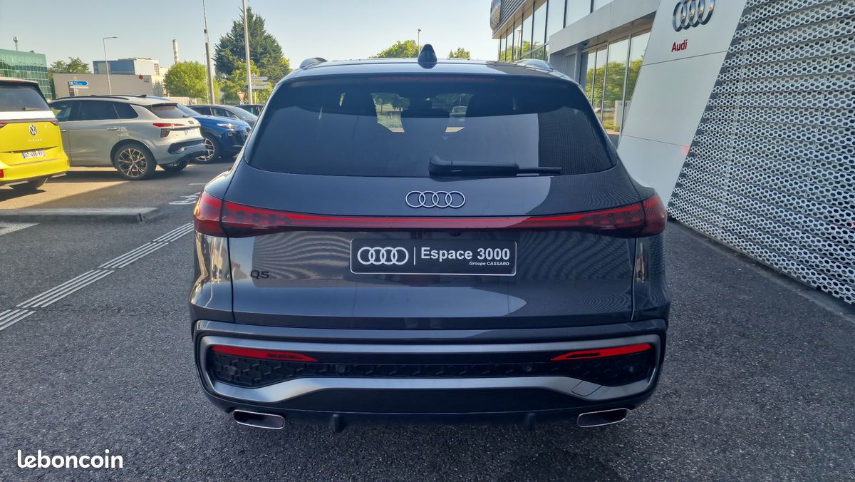 AUDI Q5 TFSI 204 ch Hybride S tronic 7 S line (image 4)