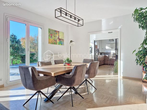Maison 7 pièces 270 m²