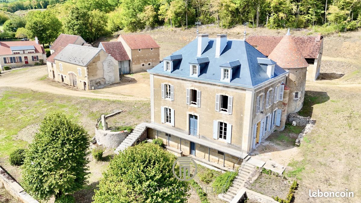 Maison 11 pièces 462 m² · à Clamecy · 462 m² · 460 000 €