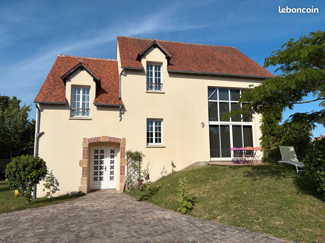 Maison 5 pièces 157 m² · à Saint-Hilaire-Saint-Mesmin · 157 m² · 420 000 €