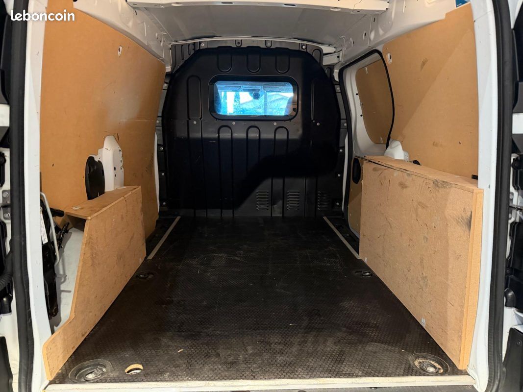Renault express 1.5 blue dci 95ch confort / pack offroad / habillage bois / tva recuperable 2022 (image 13)
