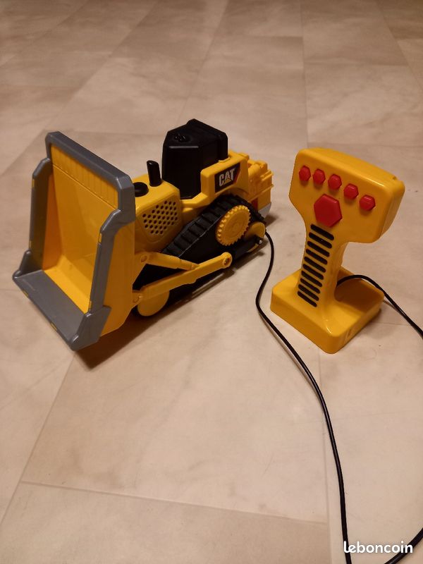 Tractopelle/ bulldozer cat télécommandé tbe (image 1)