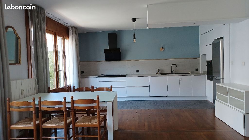 Appartement 3 pièces 82 m² · à Grenoble · 82 m² · 1 100 €/mois