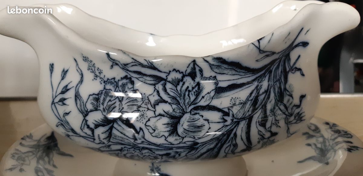Saucière ancienne (image 2)