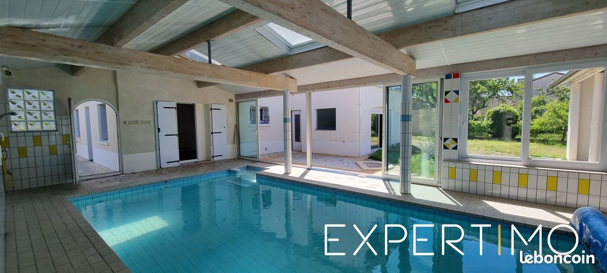 Maison 9 pièces 208 m² · à Buxerolles · 208 m² · 352 000 €