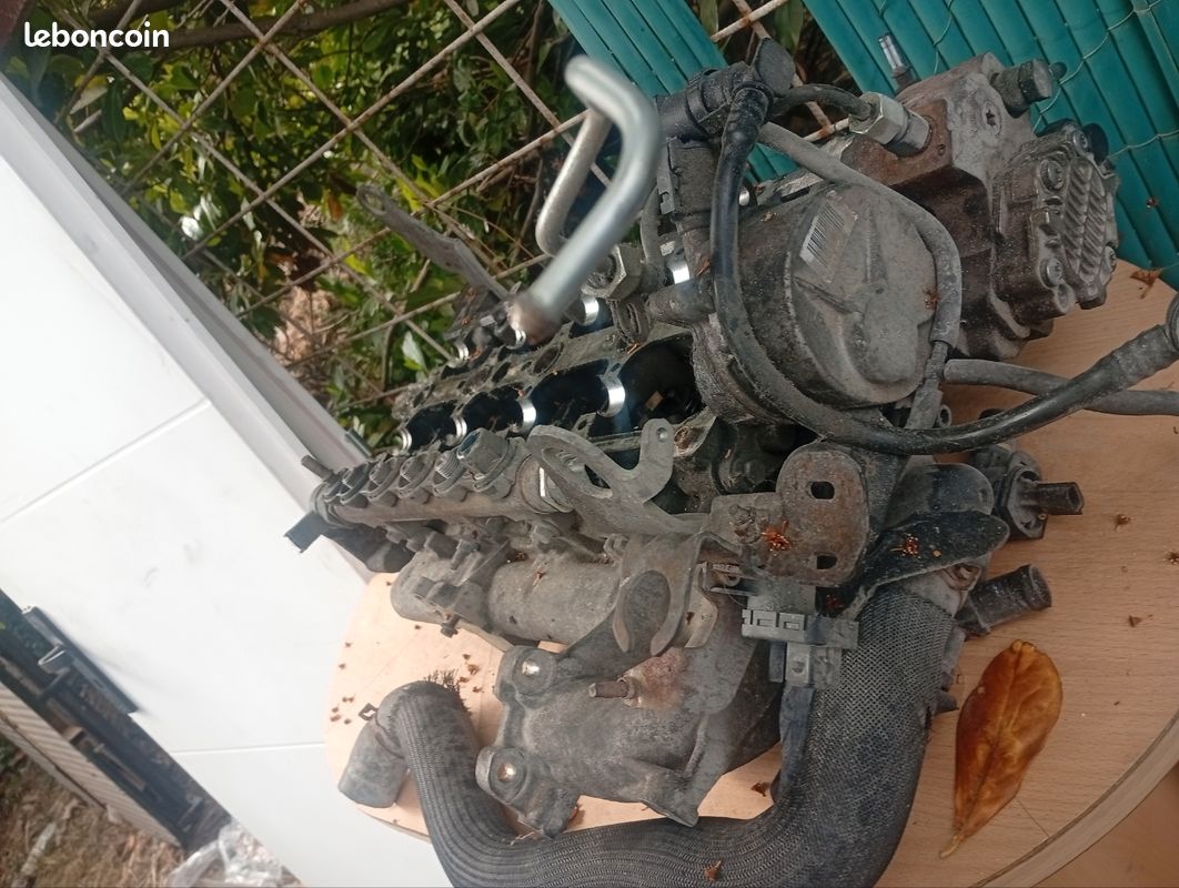 Culasse Renault trafic (image 2)