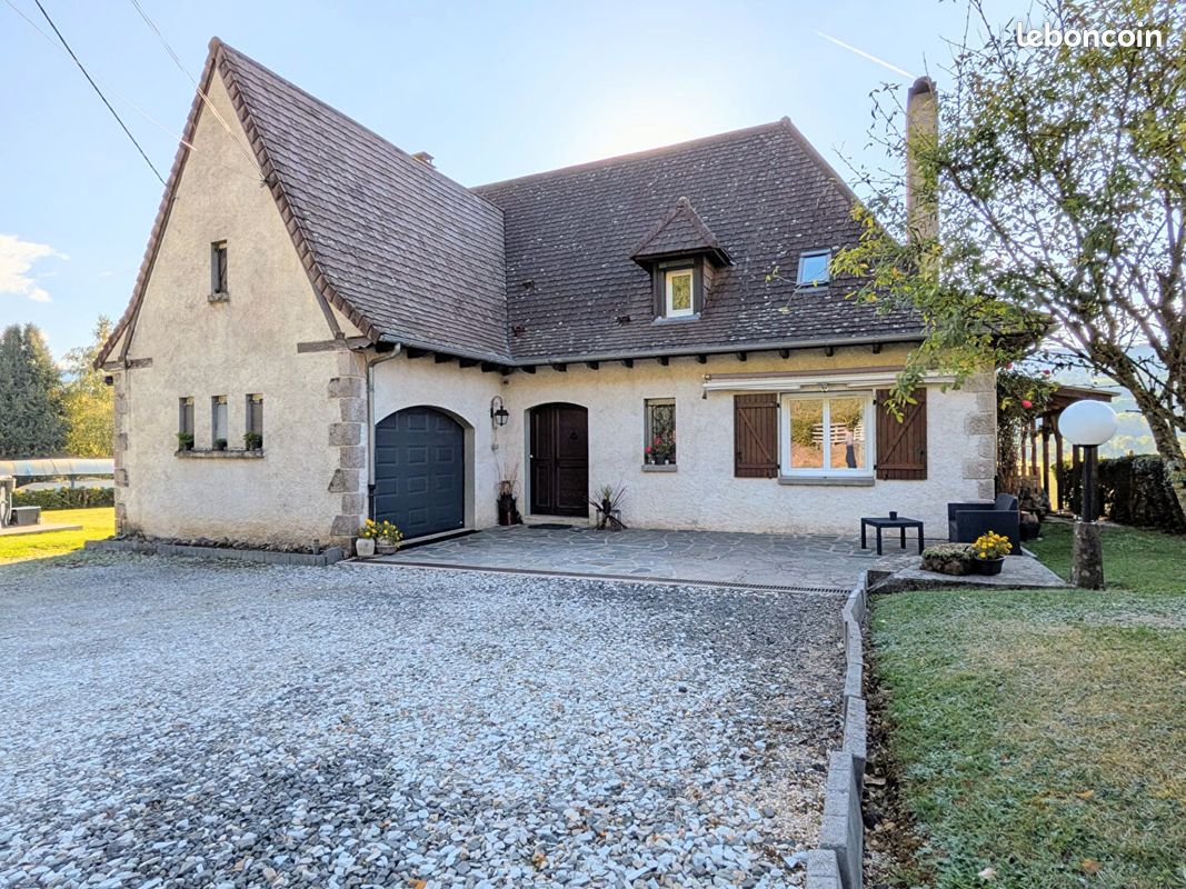 Maison 7 pièces 175 m² · à Polminhac · 175 m² · 235 000 €