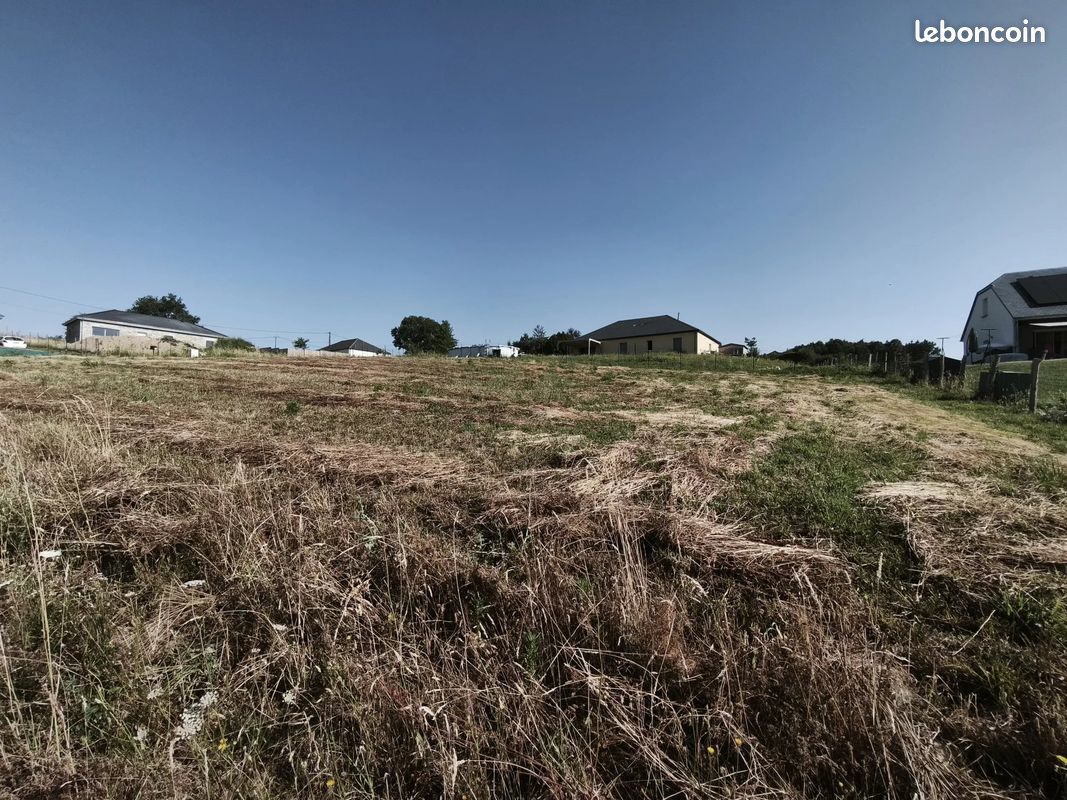 Terrain 1209 m² · à Castanet · 1 209 m² · 26 000 €