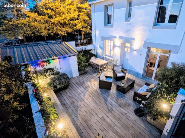 Maison en pierre rénovée – Location meublée – jardin/terrasse – Perverie/Longchamp — 1