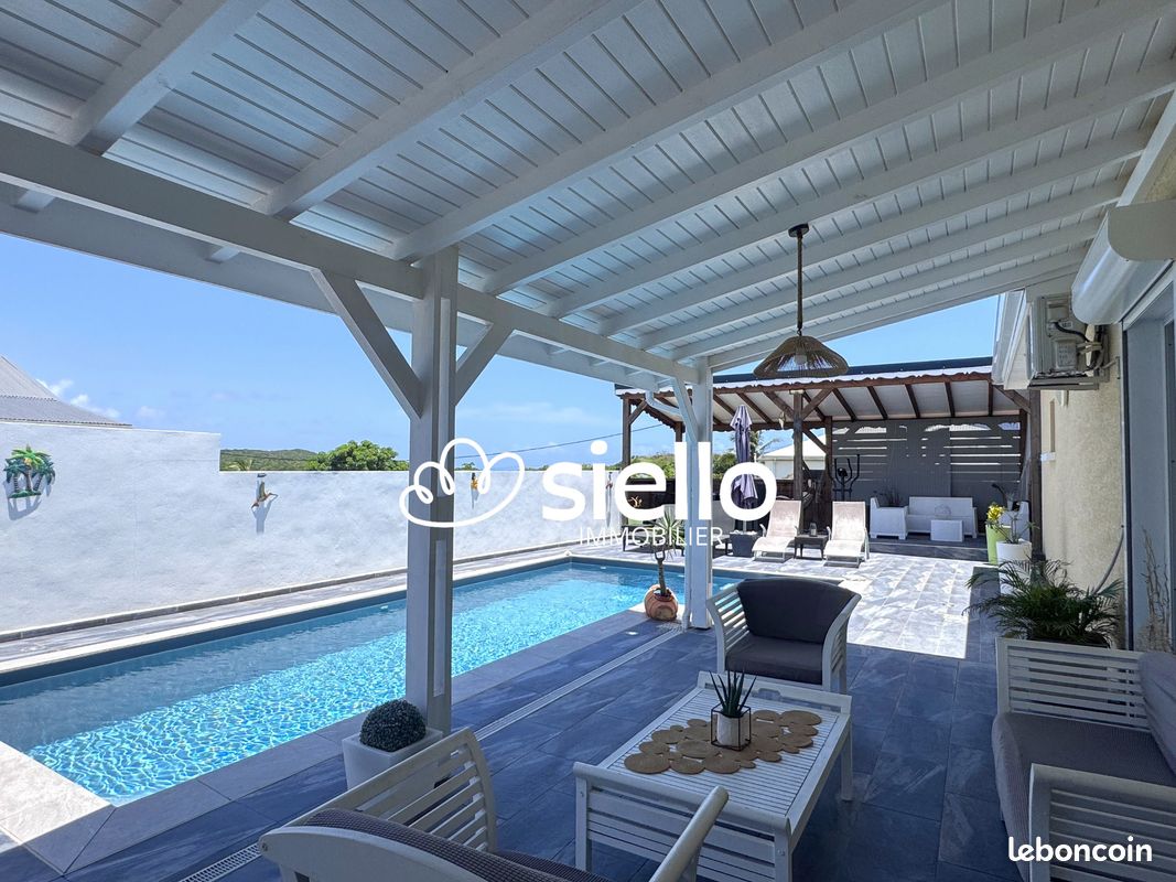Maison 8 pièces 220 m² · à Le Moule · 220 m² · 875 000 €