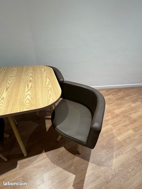 Table et 4 chaise (image 4)