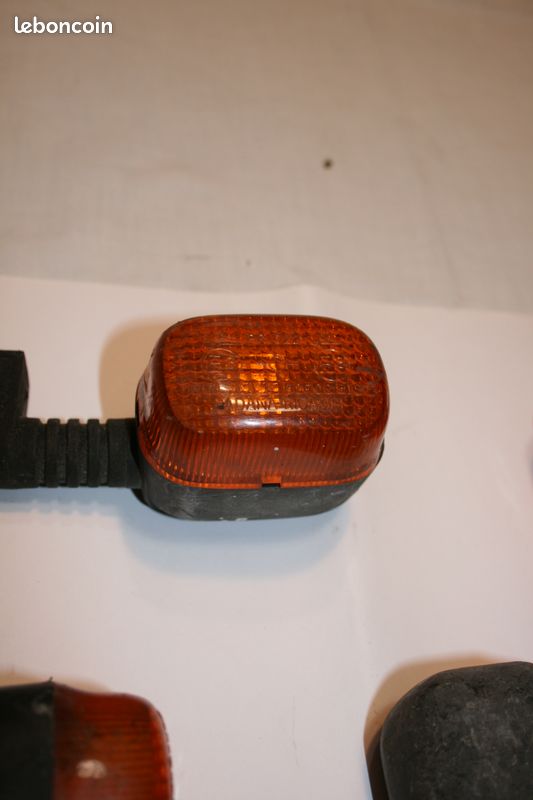QUAD : KYMCO / CF MOTO et MOTOS - 4 Clignotants en "parfait état" (image 2)