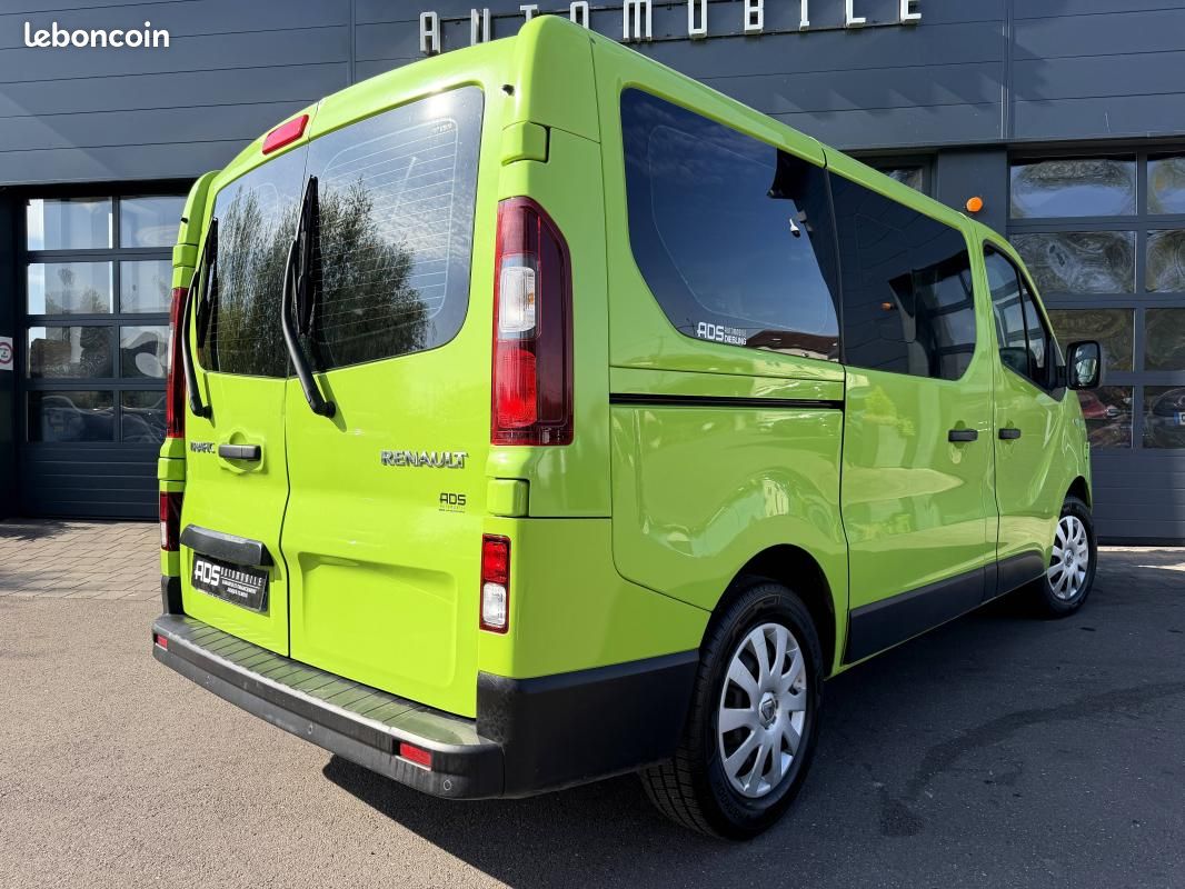 Renault Trafic 4p Combi Zen L1 Energy dCi 125 9 places / À PARTIR DE 302,05 (image 9)
