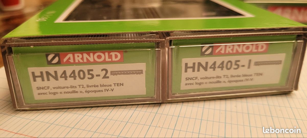 Arnold HN4405 - SNCF, 2 pièces. Coffret voiture-lits T2, Ep. IV-V
