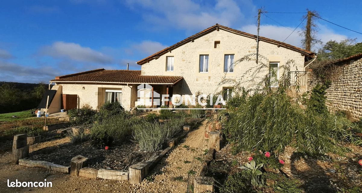 Maison 6 pièces 180 m² · à Nonac · 180 m² · 355 000 €