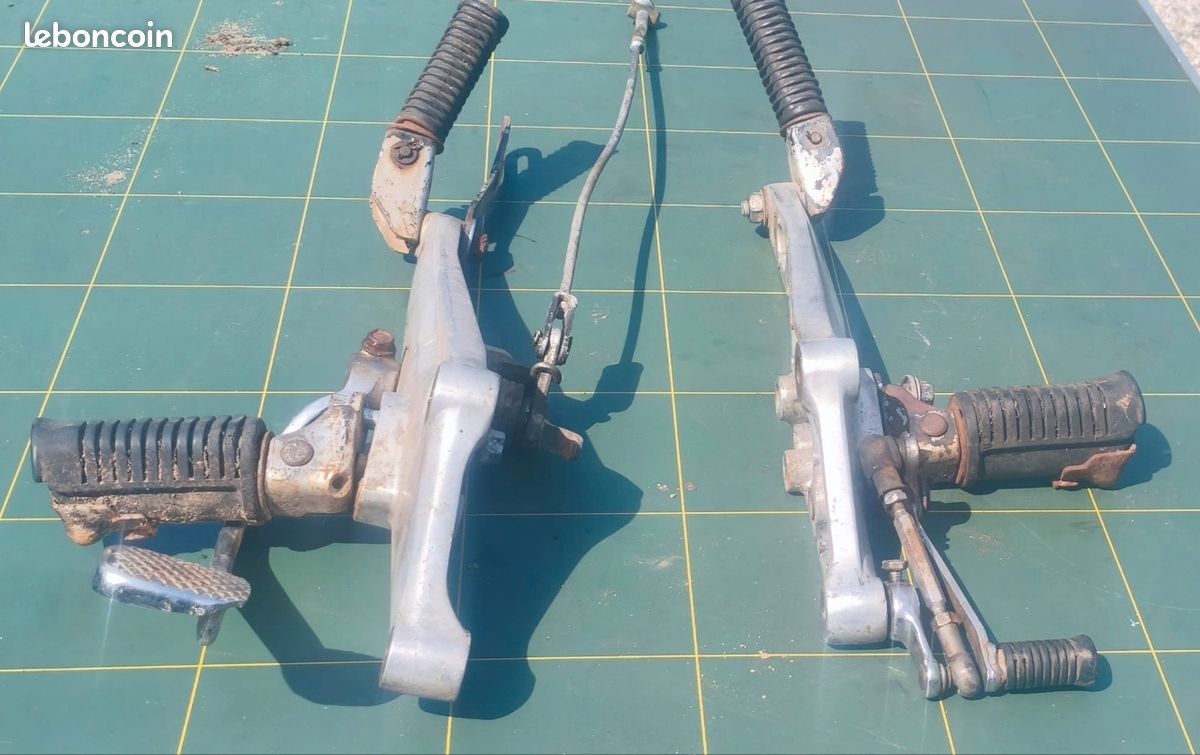 Honda bol d or cb 750 f platines reposes pieds complete droite et gauchf (image 3)