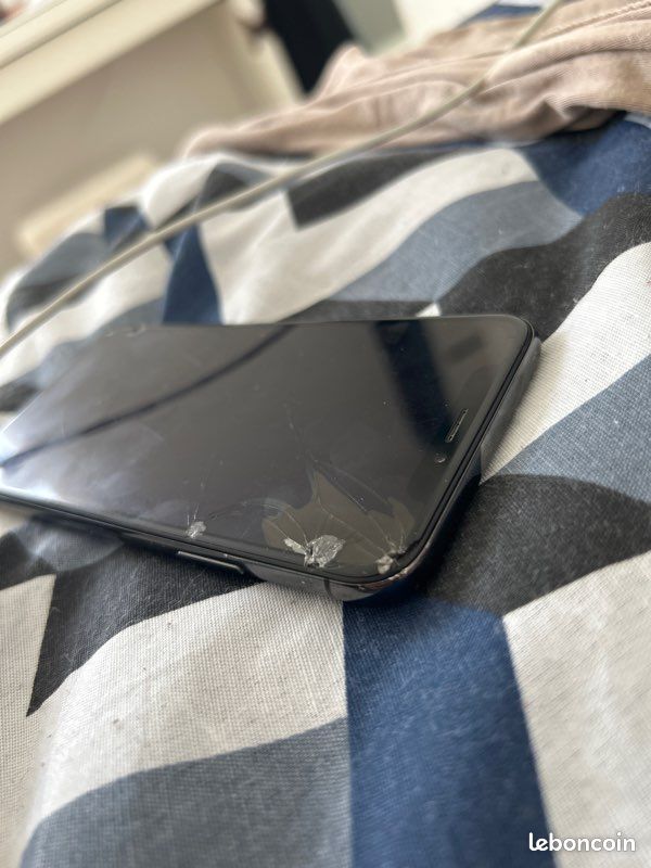 IPhone X 64go (image 2)
