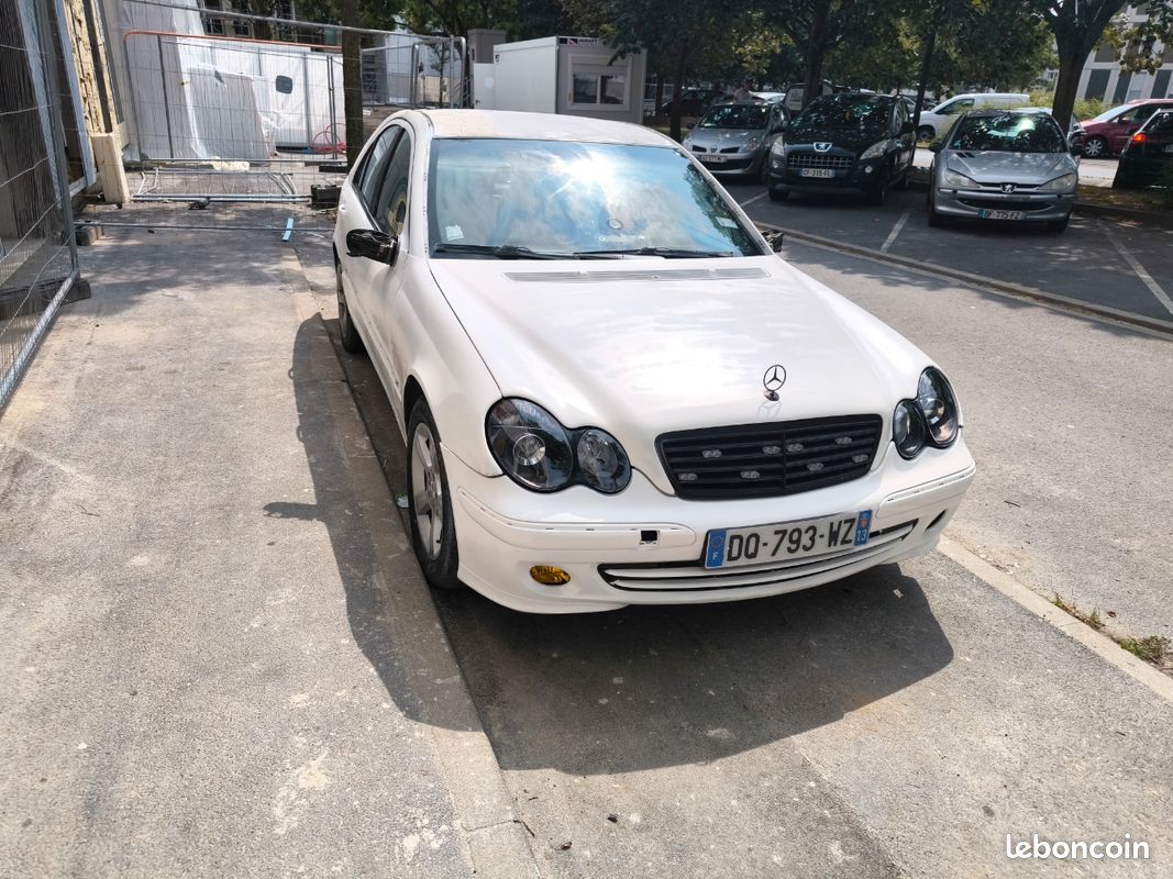 Phares fond noir mercedes W203 (image 3)