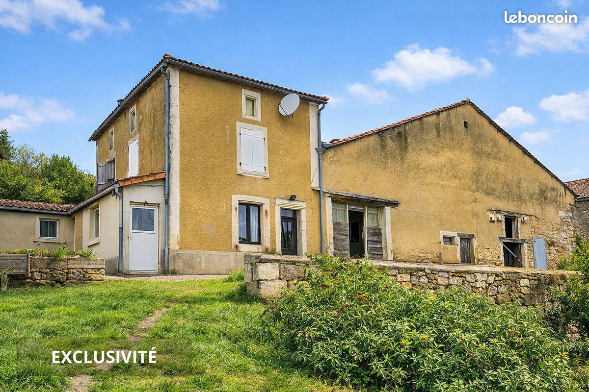 Maison à renover à champniers (image 1)