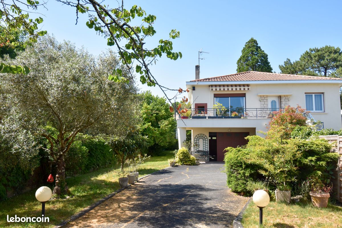 Maison 6 pièces 142 m² · à Villenave-d'Ornon · 142 m² · 410 000 €