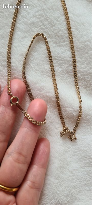 Collier Vintage En Métal Plaqué Or - Bijou Rétro - Occasion