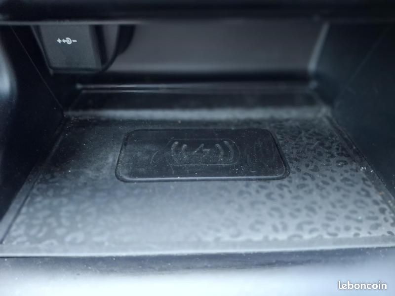 Jaguar E-Pace P300e PHEV R-Dynamic Black BVA AWD (image 23)