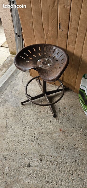 Tabouret tracteur (image 1)