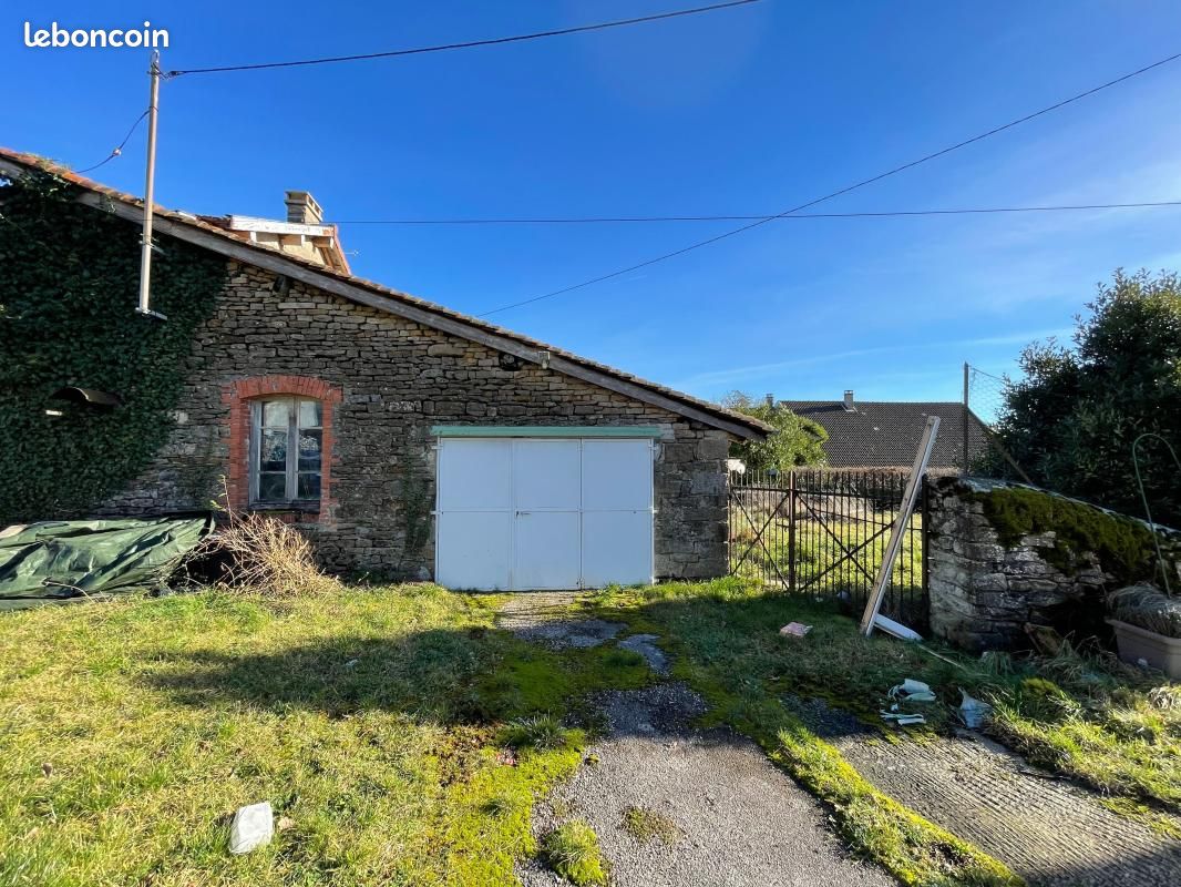 Maison 1 pièce 90 m² (image 1)